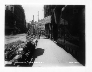 Sidewalk #646 Washington St., east side sec.2, Boston, Mass., October 1904