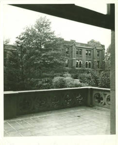 Marsh Memorial from Alumni Hall