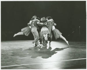 Swinging Circle - Exhibition Team (1977)