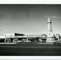 W. T. Grant and Helen's Pastry Shoppe