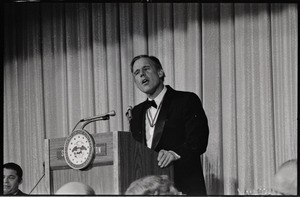 Spiro Agnew speech at the Middlesex Club: Gov. Francis speaking at podium