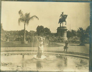 Washington Monument and Maid of the Mist fountain, Public Garden, Boston, Mass., 13 August 1902