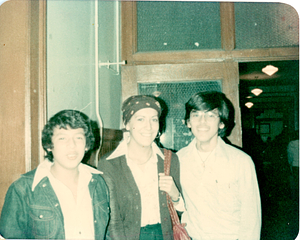 Helena Santos (center) with two students