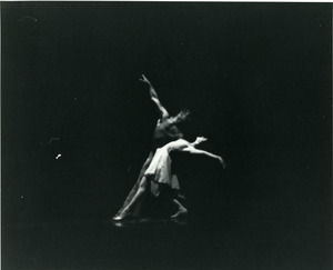 Luxuriation: Richard Jones with dancer