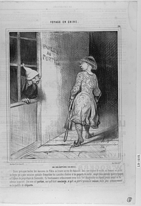 Un COLÉOPTÈRE CHINOIS. Dans presque toutes les maisons de Pékin on trouve au rez-de chaussée, dans une espèce de niche, un homme ou plutôt un dogue qui a pour mission spéciale d'empêcher les caniches d'entrer et les paquets de sortir, excepté bien entendu quand ce paquet est l'épouse du propriétaire de l'immeuble. Ce fonctionnaire ordinairement vieux mais fort désagréable, ne répond jamais quand on lui adresse la parole. Son nom est portier, mot qu'il écrit concierge, et qu'il se plait à prononcer suisse, mais plus ordinairement on le qualifie de clôporte.