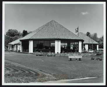 Showroom for Maine Mall Motors, South Portland, Maine