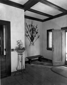 Burrage House, Beverly Farms, Mass., Entrance Hall..