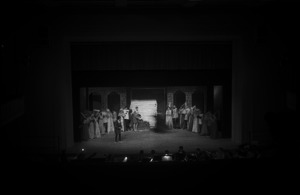 Operetta Guild Show, Once Upon a Mattress: cast picture (long shot)