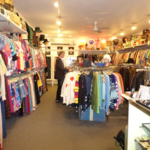 Roz's Place interior