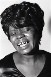 Koko Taylor backstage at Joe's Place