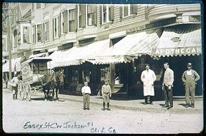 Cliftondale Square along store