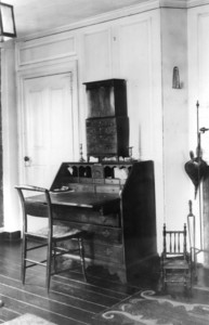 John Hicks House, 64 Dunster St., Cambridge, Mass., Bedroom.