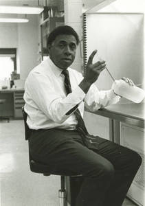Harold Amos in Lab