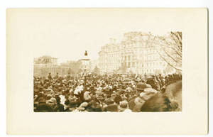 Crowd in a square