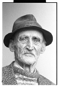 Old man, a well known "character" from Fivemiletown, Co. Tyrone. Head and shoulders portraits