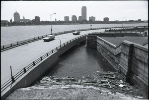 Views of Boston: cars on east entrance to Memorial Drive