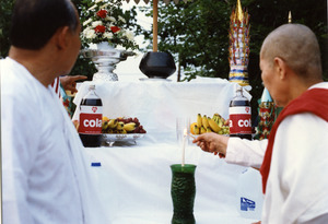 Consecration of Buddhist statue at the Trairatanaram Temple