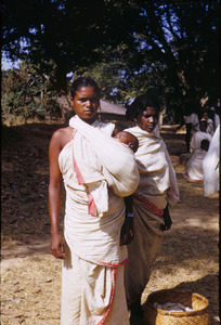 Young Munda mother and child in the Ranchi district