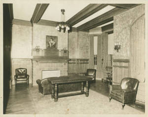 Carlisle Foyer Fireplace