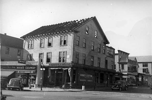 Perkins Block being torn down, Oct. 29, 1940