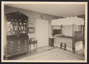 Interior view of the Lippitt-Green House, southeast guest room looking northwest no. 10, 14 John Street, Providence, R.I., 1919