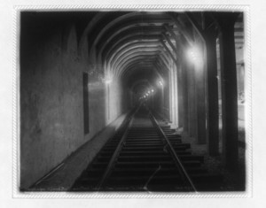 Washington St. tunnel, N-bound track looking S from Summer St. sta.