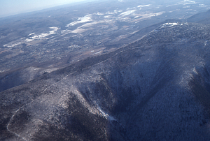 Oblique aerial photos accompanying 22 Dec 1994 Col-East air photo mission. 1. Mt. Greylock summit and the Hopper.