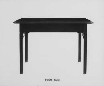 Serving Table