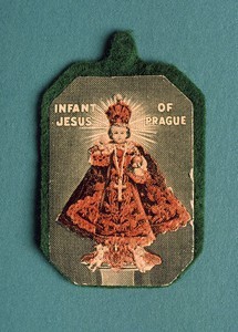 Badge of the Infant Jesus of Prague