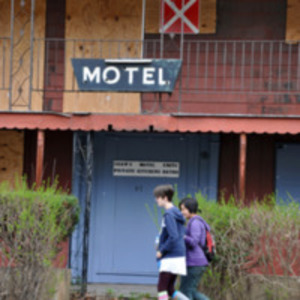 Shaw's Motel, Bridge Street