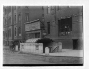 Subway entrance, Dartmouth Street, Boston, Mass., January 6, 1915