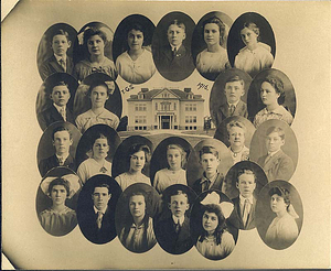 Tapley Grammar School : 8th grade graduation class 1916