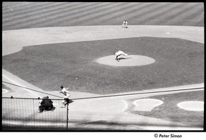 Mets at Shea Stadium: Willard Hunter pitching to Walt Bond
