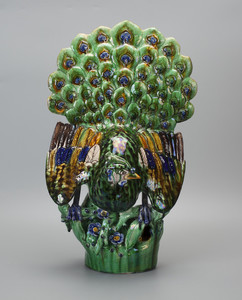 Figurine of peacock