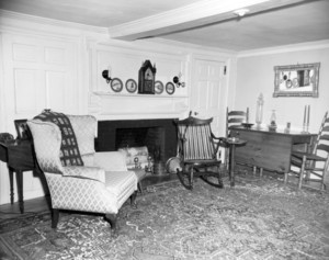 Interior view of first floor middle room, Pierce House, Dorchester, Mass.