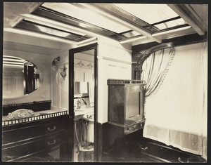 Viola stateroom and bath