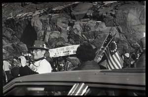 Crowd greeting the Iran hostages at Highland Falls, N.Y., with sign reading 'Welcome home Bert Moore, Mount Vernon'