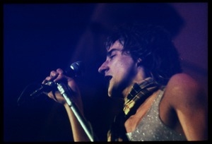 Rod Stewart in tartan scarf, performing with Faces, probably at the Reading Festival