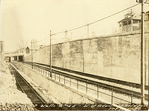 Walls G and E, west of Adams Street Bridge