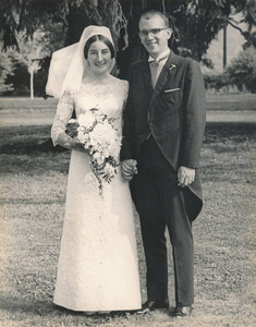 Vi and Mark's wedding photo