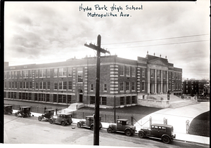 Hyde Park High School, Metropolitan Avenue