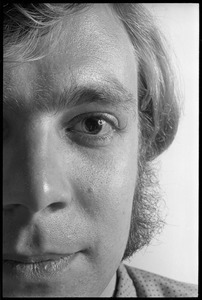 Tom Rush: studio portrait (close-up)