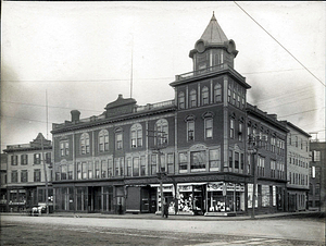 Osborne Block, west corner of Centre Street and Market Square