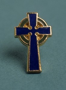 Celtic cross pin