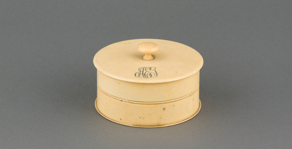 Dusting Powder Case with Cover
