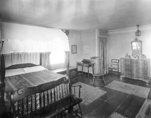 John Hicks House, 64 Boylston St., Cambridge, Mass., Bedroom.