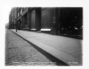 Sidewalk, north end Gross and Strauss's Store, Boston, Mass., November 27, 1904
