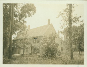 Exterior view of southeast corner of Pierce House, Dorchester, Mass., 1918