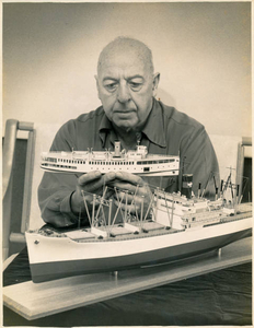 Charlie Van Riper, ship model maker