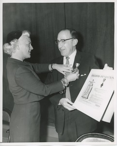 David Wishner receiving award at Thanksgiving celebration